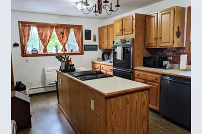 15 Ballou, North Adams, MA 01247 - Photo 6