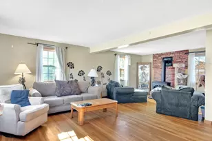 18 Clancy St, Chelmsford, MA 01824 - Photo 8