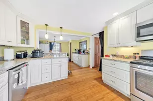 18 Clancy St, Chelmsford, MA 01824 - Photo 22