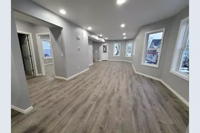 166 Northampton Ave #2, Springfield, MA 01108 - Photo 4