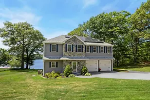 7 Grace St, Chelmsford, MA 01863 - Photo 2