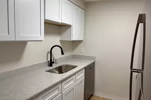 180 Main St, Bridgewater, MA 02324 - Photo 6