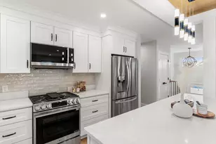 67 Hood Rd, Tewksbury, MA 01876 - Photo 14