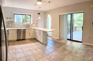 13 Bengal Ln, Salem, MA 01970 - Photo 2