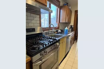 8 Seagrave Rd #2, Cambridge, MA 02140 - Photo 8