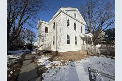 42 Florence St, Springfield, MA 01105 - Photo 2