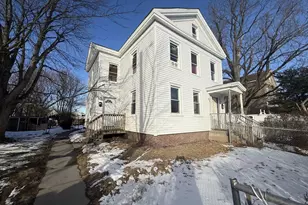 42 Florence St, Springfield, MA 01105 - Photo 2