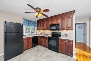 33 Jacqueline Rd, Waltham, MA 02452 - Photo 6