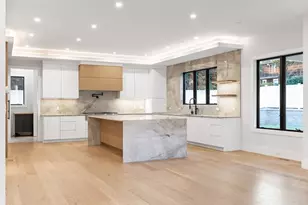 52 Hancock St, Needham, MA 02492 - Photo 4