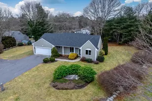 21 Hitching Post Rd, Mattapoisett, MA 02739 - Photo 2