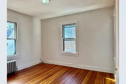 21 Bloomfield St, Springfield, MA 01108 - Photo 12