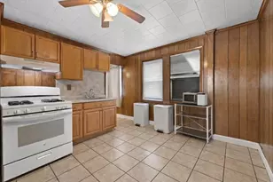 19 Heath St, Everett, MA 02149 - Photo 12