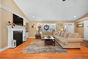 263 Plain St, Rehoboth, MA 02769 - Photo 14