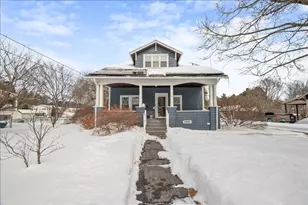 61 School St, Auburn, MA 01501 - Photo 2