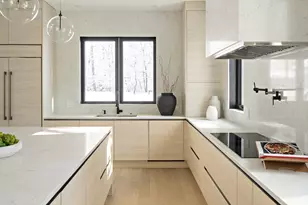 16 Dorcar Rd, Newton, MA 02467 - Photo 14