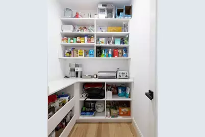 31 Hall St #2, Waltham, MA 02453 - Photo 8