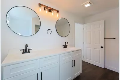 21 Irving St, Bellingham, MA 02019 - Photo 18