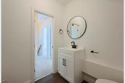 21 Irving St, Bellingham, MA 02019 - Photo 20