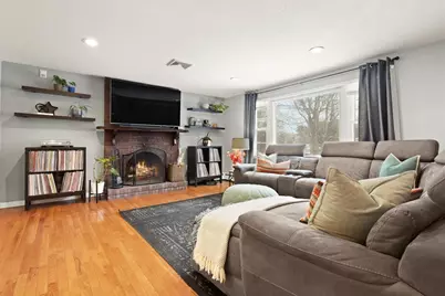 75 Hopkins Street, Reading, MA 01867 - Photo 4