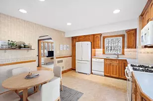 43 Agassiz Ave, Belmont, MA 02478 - Photo 14