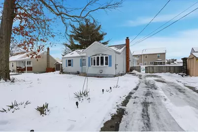 130 Spear Rd, Springfield, MA 01119 - Photo 2