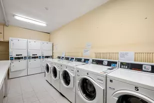 350 W Fourth St, Boston, MA 02127 - Photo 28