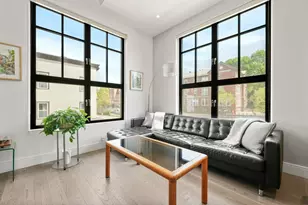 8 Leverett St, Brookline, MA 02445 - Photo 10