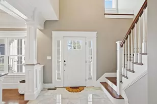 71 Regency Pl, North Andover, MA 01845 - Photo 4