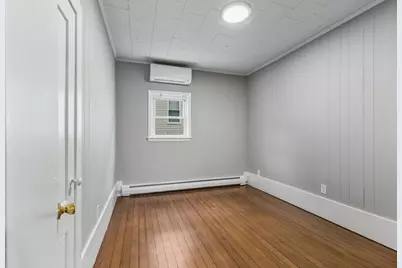 271 Mulberry St, Fall River, MA 02721 - Photo 18