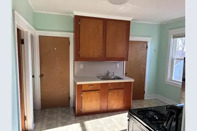 112 Prospect St #2, Somerset, MA 02726 - Photo 8