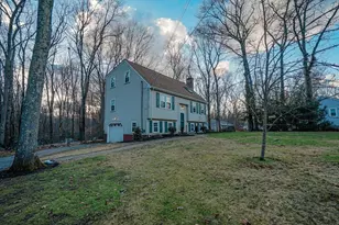 19 Amber Ln, Attleboro, MA 02703 - Photo 6