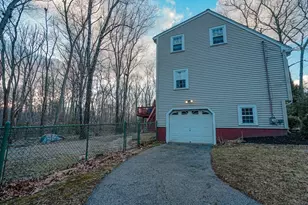 19 Amber Ln, Attleboro, MA 02703 - Photo 10