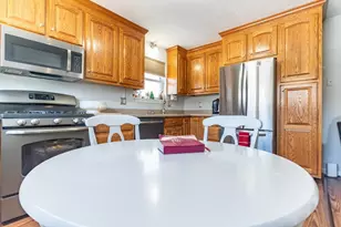 14 Pleasant St, Franklin, MA 02038 - Photo 10