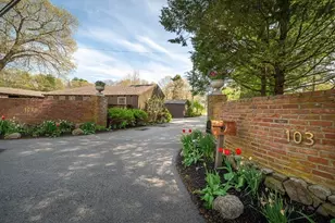 103 Essex St, Hamilton, MA 01982 - Photo 4