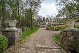 103 Essex St, Hamilton, MA 01982 - Photo 1