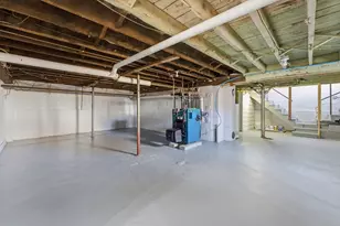 18 Cedar St, Northampton, MA 01060 - Photo 34