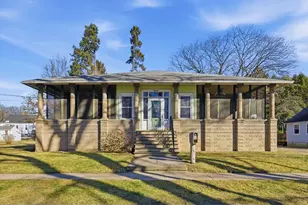 18 Cedar St, Northampton, MA 01060 - Photo 1