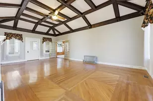 18 Cedar St, Northampton, MA 01060 - Photo 12