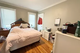81 Florence St, Boston, MA 02131 - Photo 6