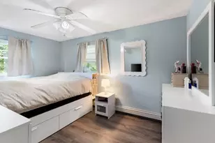 18 Brookfield Dr, Brockton, MA 02302 - Photo 4