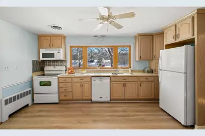 35 Peters, North Andover, MA 01845 - Photo 12