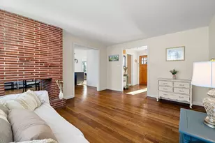 35 Peters St, North Andover, MA 01845 - Photo 4