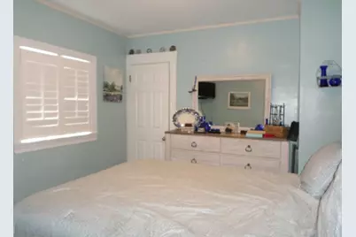 191 N Shore Rd, Revere, MA 02151 - Photo 12