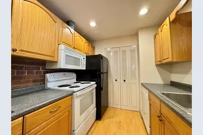 25 Greentree Ln #43, Weymouth, MA 02190 - Photo 2