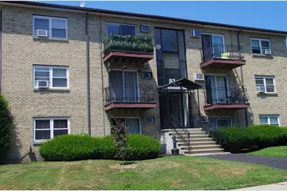 81 High St #10, Amesbury, MA 01913 - Photo 1