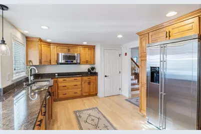 18 Kittredge Street, Peabody, MA 01960 - Photo 10
