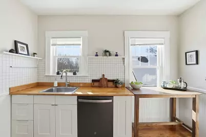 115 Navarre St #2, Boston, MA 02136 - Photo 8