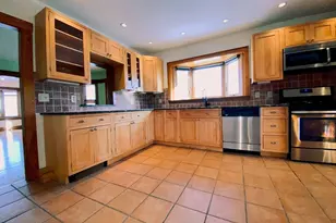 2 4 Sunset Hill Rd, Boston, MA 02132 - Photo 10