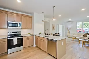 107 Williams St, Northampton, MA 01060 - Photo 2