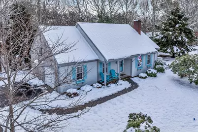 9 Washburn Pl, Dennis, MA 02641 - Photo 2